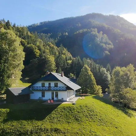 Karami Mountainhouse Oda ve Kahvaltı 3*