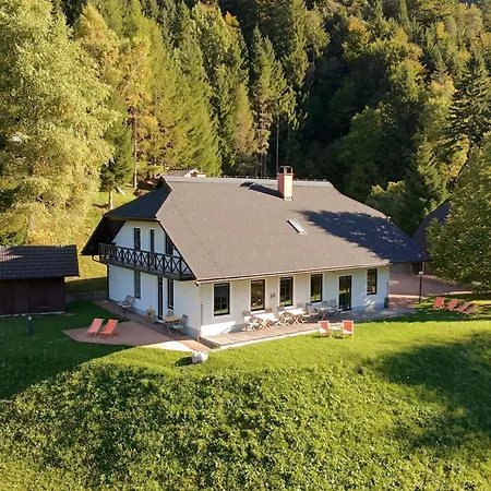 Karami Mountainhouse 3* Tržič