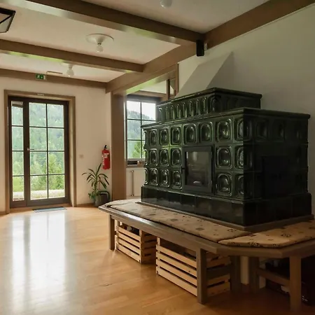 Karami Mountainhouse Oda ve Kahvaltı 3*