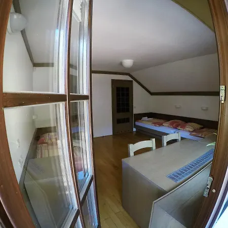 Karami Mountainhouse 3* Tržič